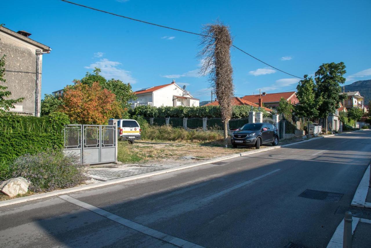 Apartments By The Sea Kastel Stari, Kastela - 15894 Exterior foto